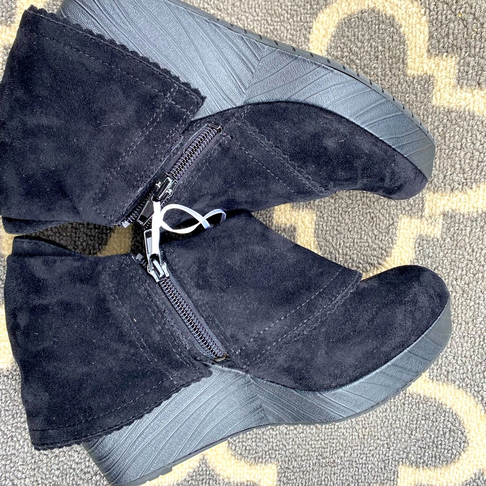 Black True Comfort by Dr Scholls